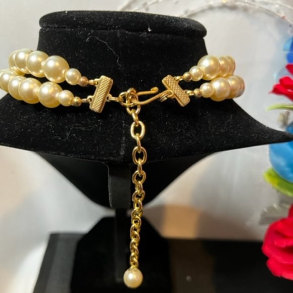 Vintage Fashion Pearl Choker. - Picture 3 of 3